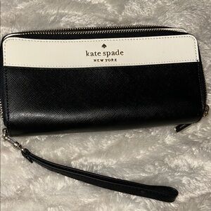 Kate Spade Black and White Wristlet Clutch
